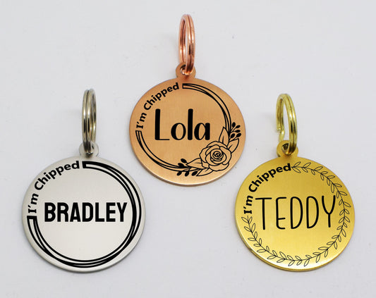 Sucre Tags Double side engraved ID name Flower Wreath Floral -- I'M CHIPPED -- Design Round Disk personalising engraving pet dog cat tag